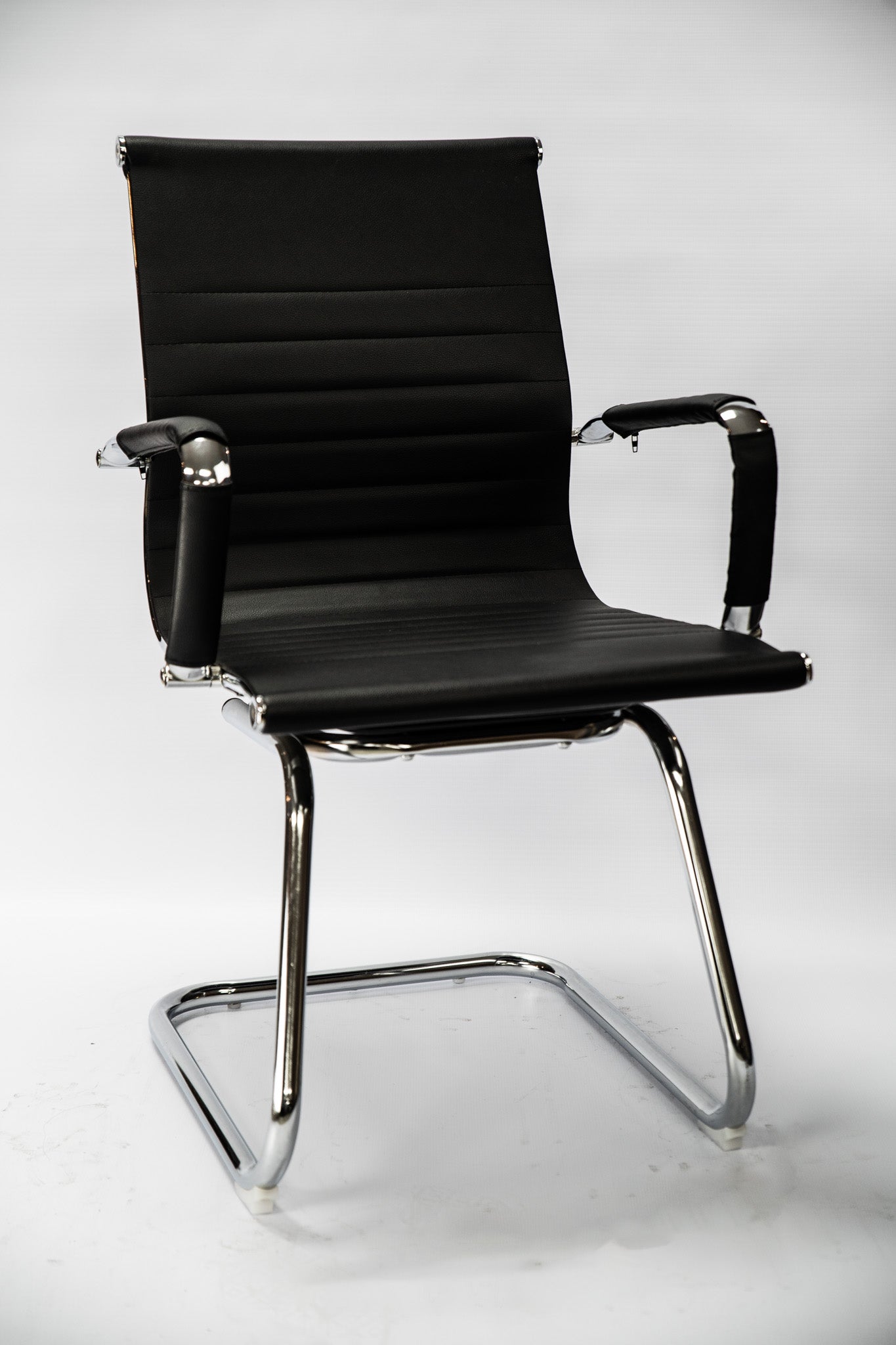 Mid-back visitors office chair black modern guest chair, model HT728D  